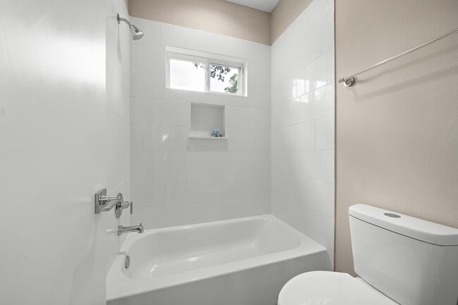 Building Photo - 2623 Huntington Creek Ln