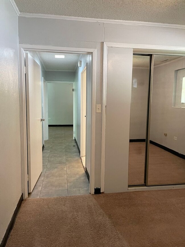 Building Photo - 2BR/1BA - Duplex located off of South Milledge Avenue! Available soon!