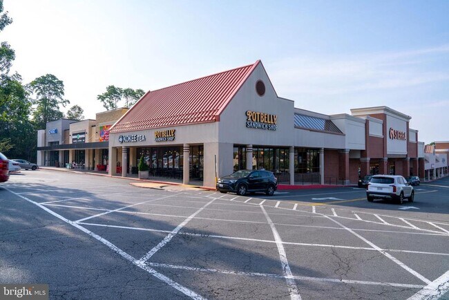 Building Photo - 9207 Hunting Pines Pl