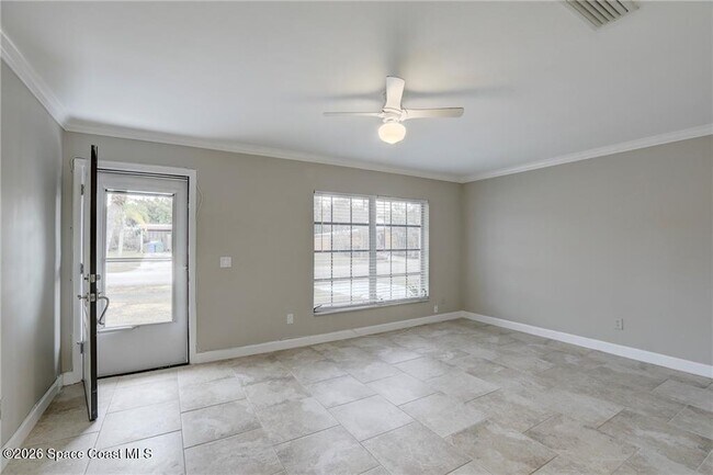 Building Photo - 866 Gilbert St