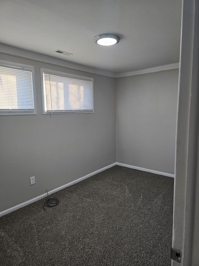 Building Photo - 12867 Westbrook St