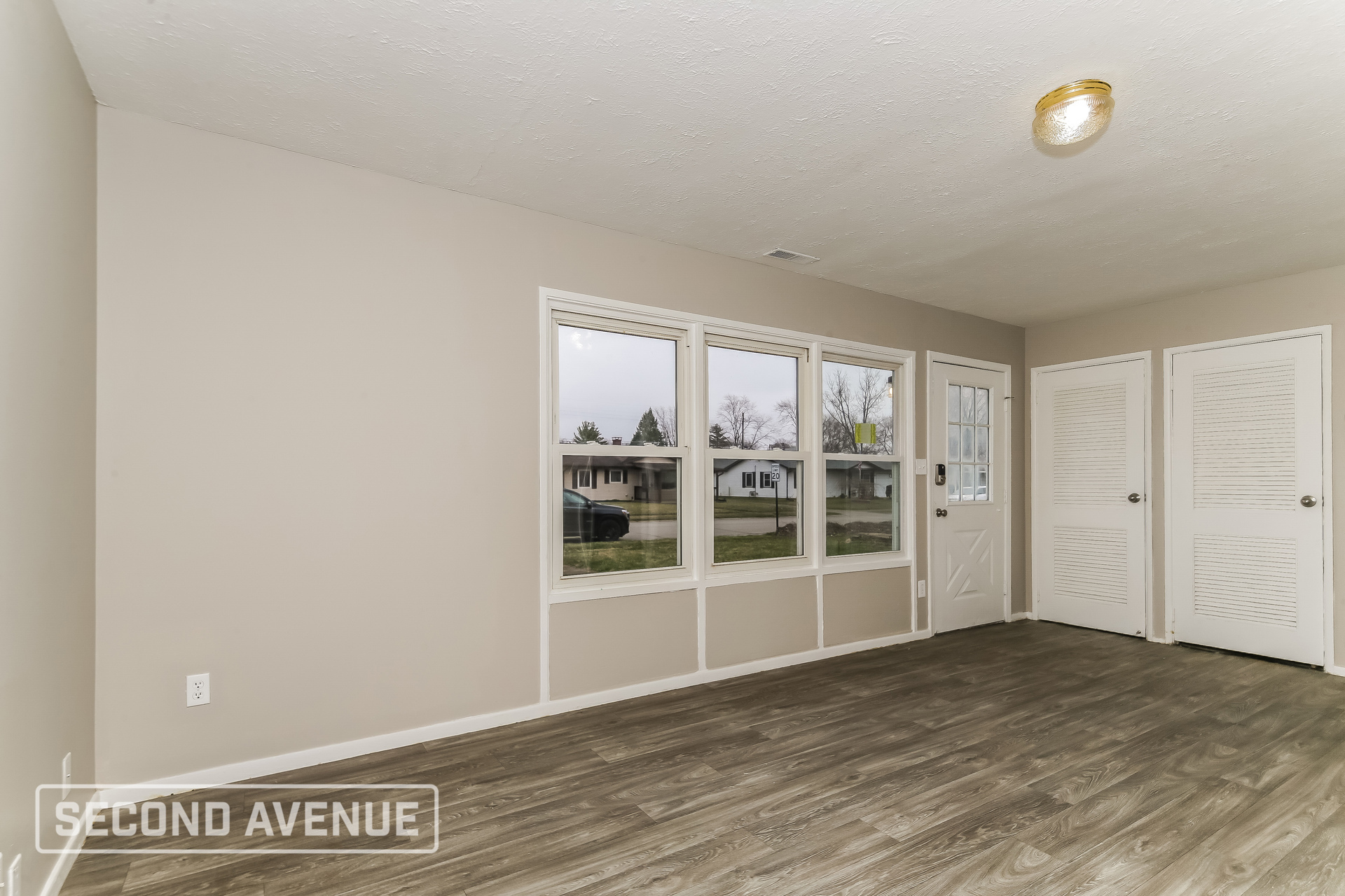 Building Photo - 403 Eberhart Dr