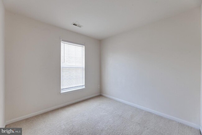 Building Photo - 1479 Fawn Hollow Ln