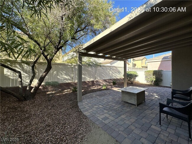 Building Photo - 8063 Kintori Jct St