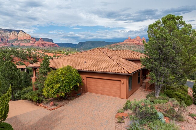 Building Photo - Unfurnished West Sedona Home, 1-year long-...