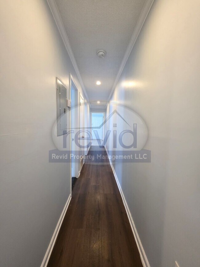 Building Photo - 36 N Auburndale St