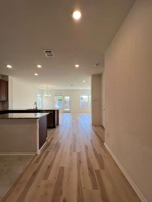 Building Photo - 2013 Ebony Dove St