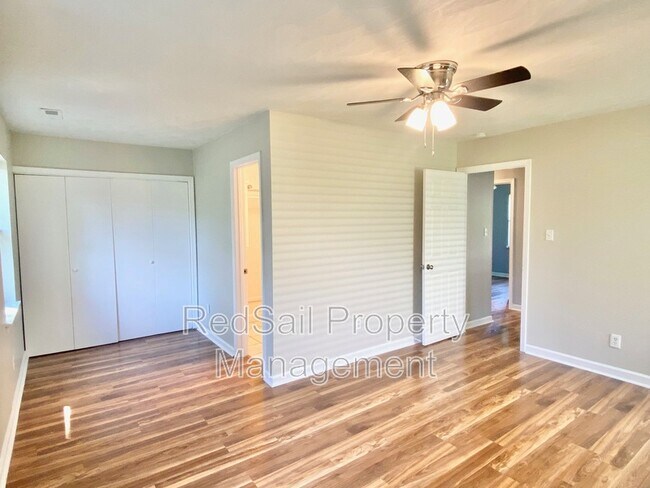 Building Photo - 1028 Anderson Way