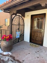 Building Photo - 519 Camino Cabra