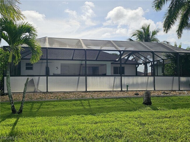 Building Photo - 1024 NW 33rd Pl