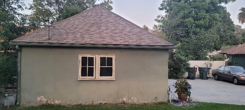 Building Photo - 1100 S Pasadena Ave