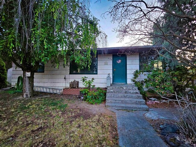 Building Photo - 3126 4th St