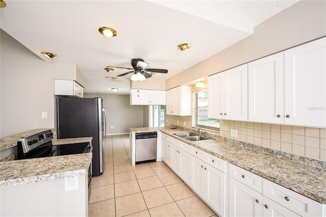 Building Photo - 809 Largo Ct