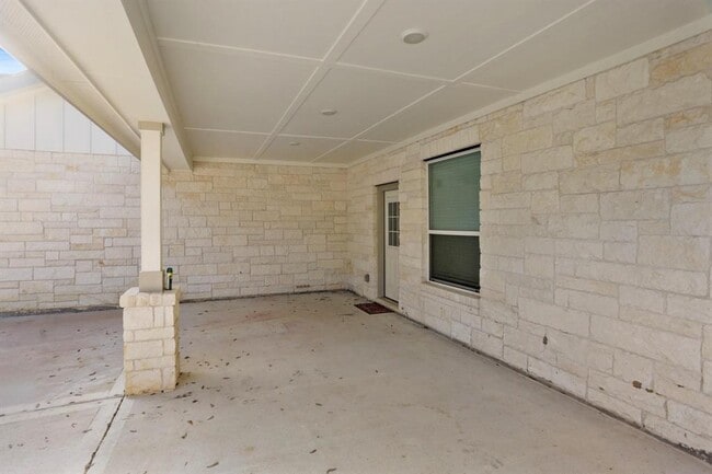 Building Photo - 19503 Fisher Dr