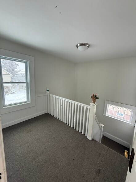 Building Photo - 19 Mattson Ave