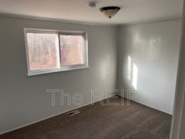 Building Photo - 6223 Cypress Dr