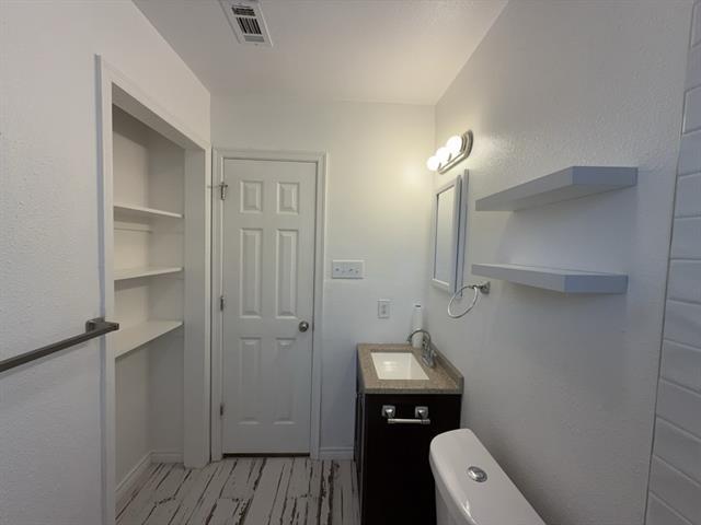 Building Photo - 1202 Valley View Dr