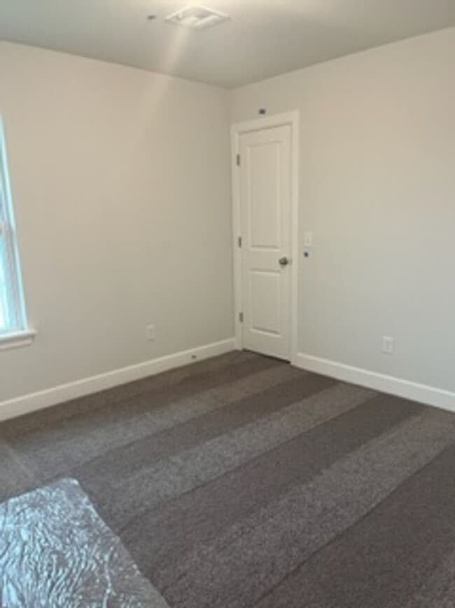 Building Photo - 1st Month Free!