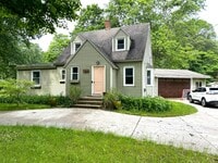 Building Photo - 144 Waukazoo Dr