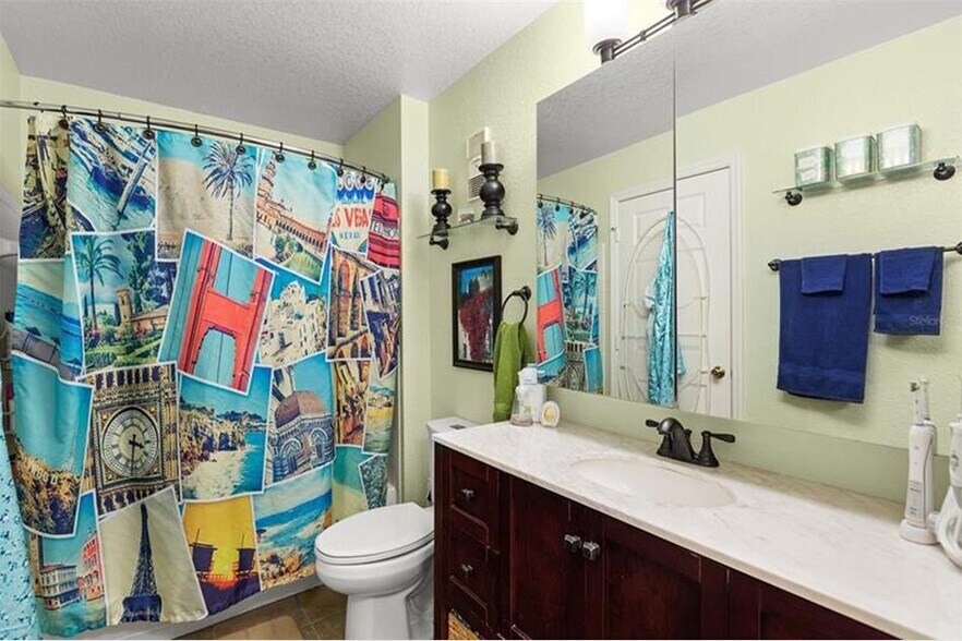 2nd Bathroom - 13025 Mulberry Park Dr