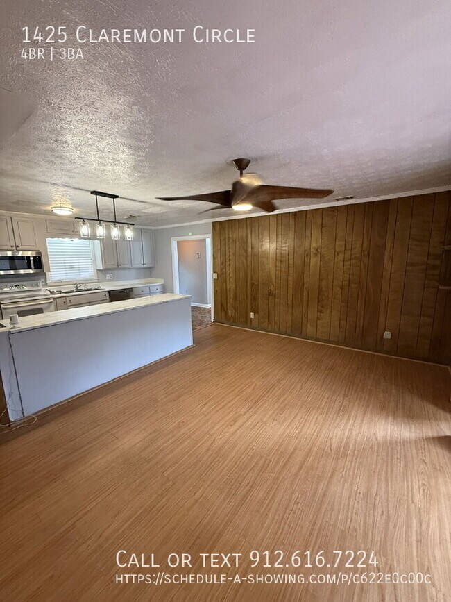 Building Photo - 1425 Claremont Cir
