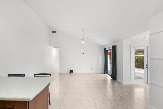 Building Photo - 5805 Golden Eagle Cir