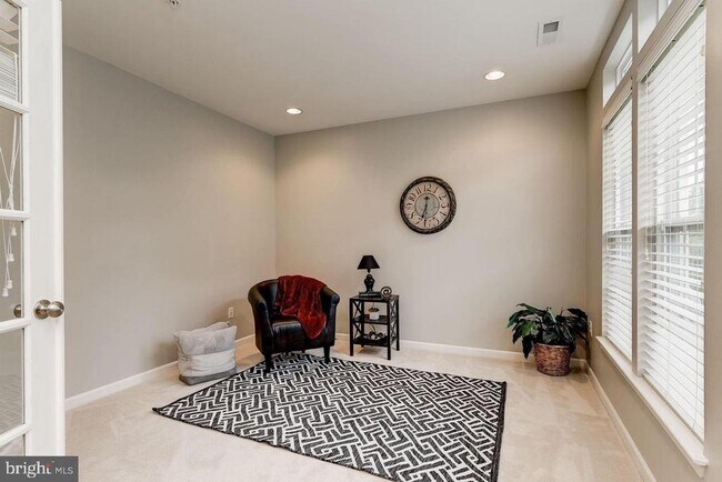 Building Photo - 1739 Theale Way