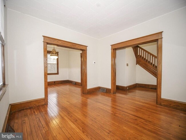 Building Photo - 332 Crown Point Rd