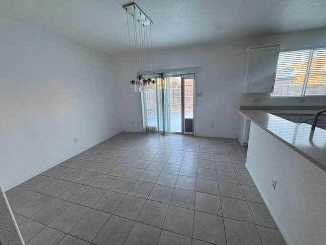 Building Photo - 6212 Topsail Dr