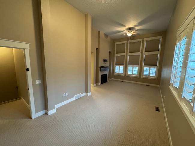 Building Photo - 10555 S Sandy Sage Way