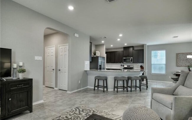 Building Photo - 109 Muenster Dr