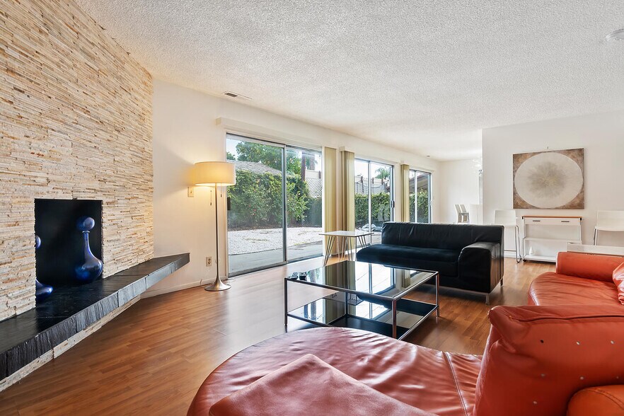 Building Photo - 6716 Ventura Canyon Ave