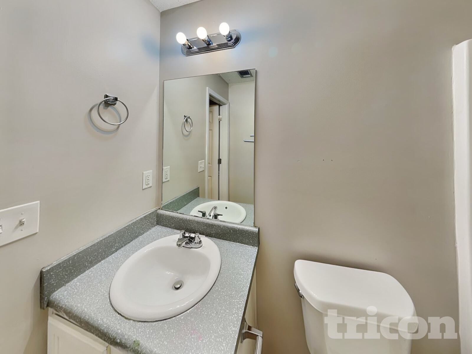 Building Photo - 944 Brisley Cir