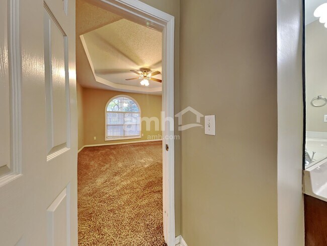 Building Photo - 2020 Foster Dr