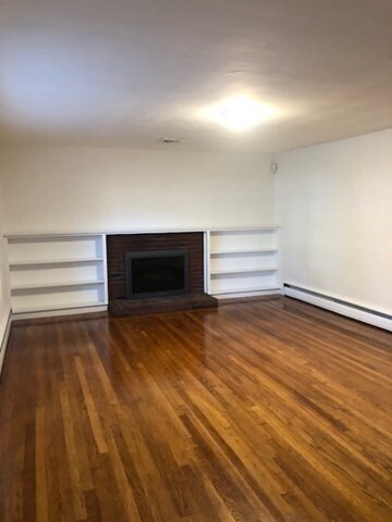 Building Photo - 121 Park Ave