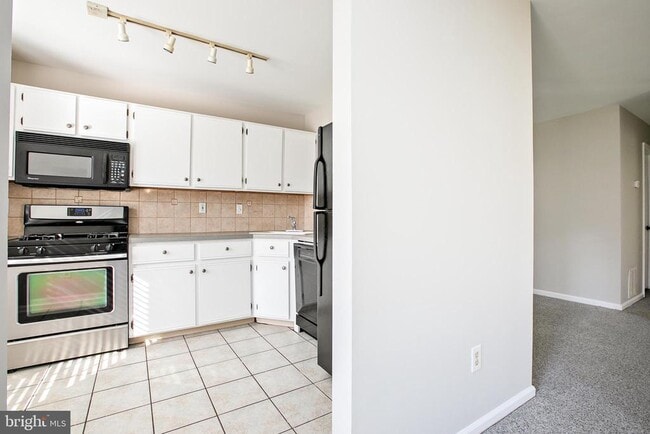 Building Photo - 645 Covington Ct