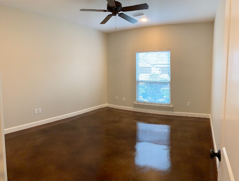 Building Photo - 1206 Milltown Rd