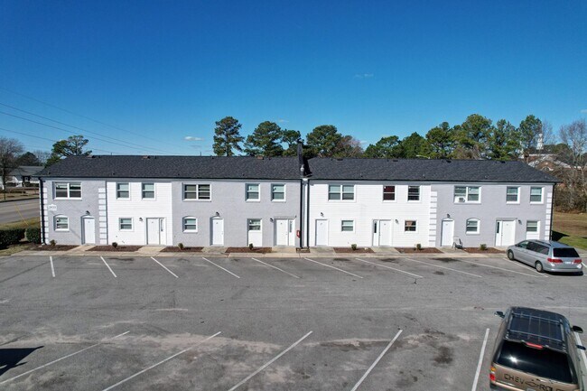 Building Photo - 2513 Charles Blvd