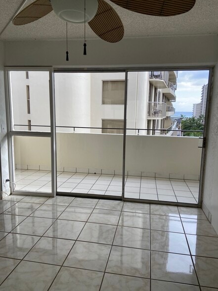 Building Photo - 247 Beach Walk