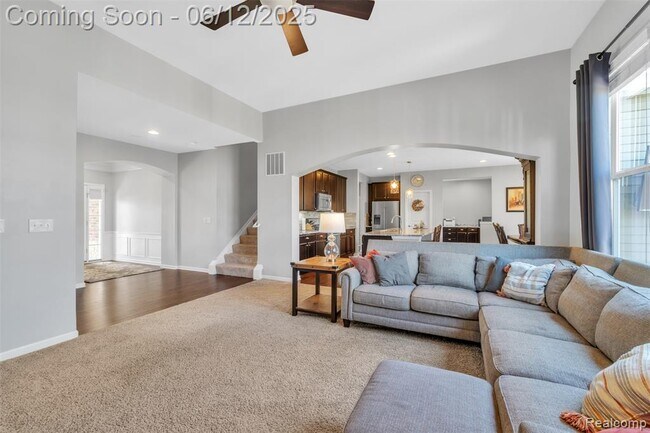 Building Photo - 15745 Diamante Dr
