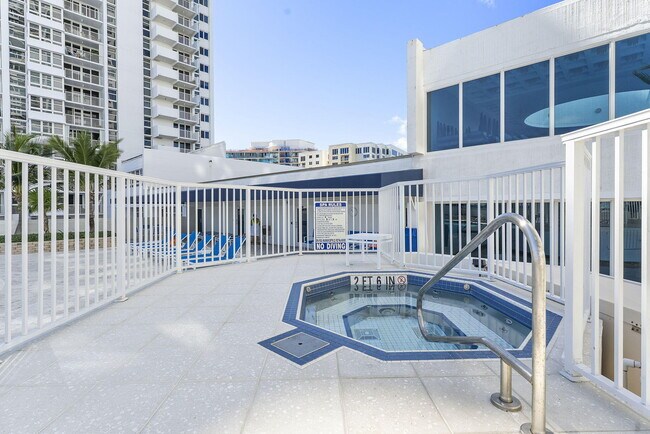 Building Photo - 1360 S Ocean Blvd