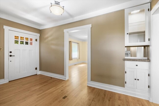 Building Photo - 255 Grant St