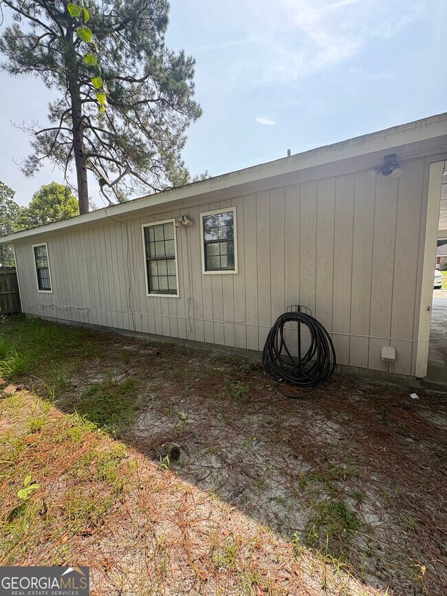 Building Photo - 853 Mission Trace Dr