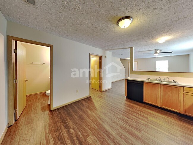 Building Photo - 7523 Canal Highlands Blvd