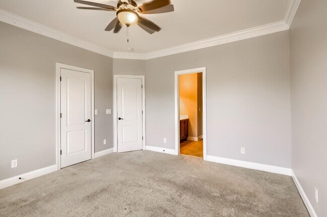 Building Photo - 5 Bedroom single family home in Mooresville