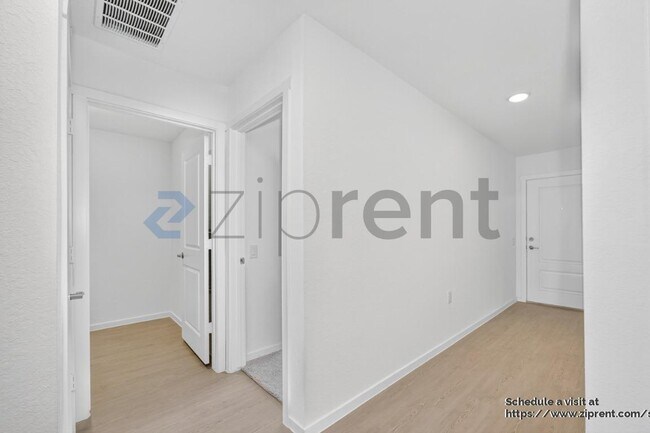 Building Photo - 8830 Pyron Pl