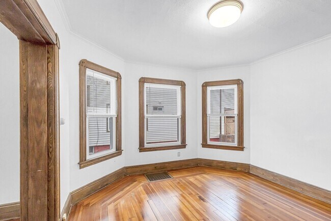 Building Photo - 23 Biltmore St