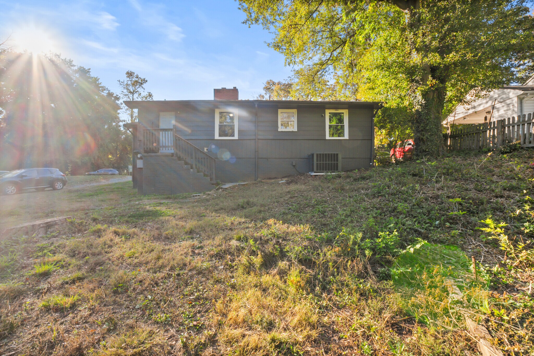 Building Photo - 1945 Camp Greene St