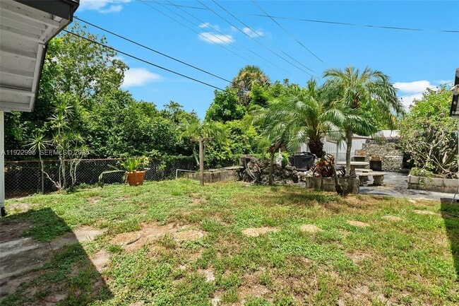 Building Photo - 3711 SW 58th Ave