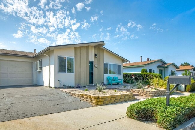 Building Photo - 55 yrs Plus ONLY Community! Lovely and Breathtaking 2 Bed 2 Bath unit in Oceanside